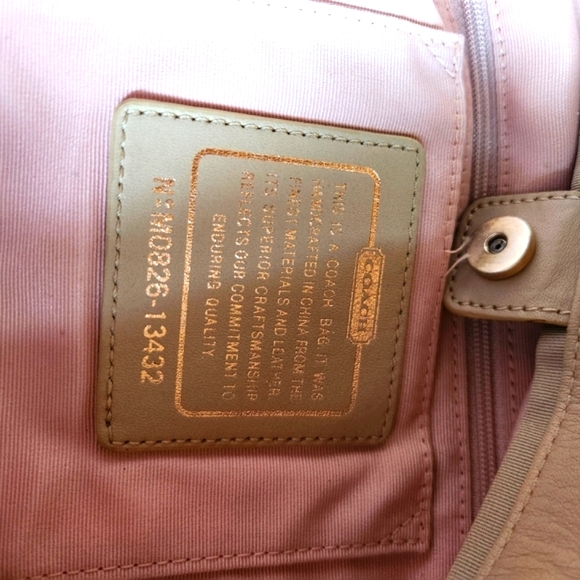 Coach shoulder bag - Picture 4 of 6